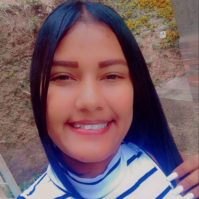 atom bio de Anyelimar