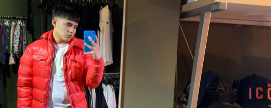 atom bio de Anonymous user