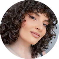 atom bio de Marina Hernandez