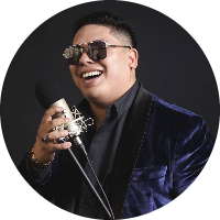 atom bio de Arnold Alcántara