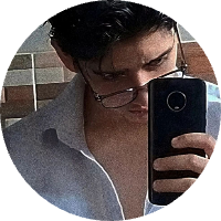 atom bio de Damián Castro