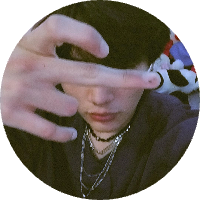 atom bio de Anonymous user