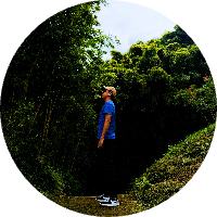 atom bio de Listen in