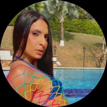 Helena Costelo - Official Links & Social Media | atom.bio