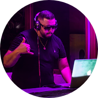 atom bio de El Milan