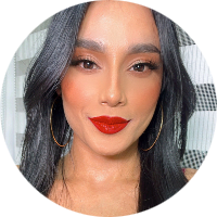 atom bio de Diana López makeup