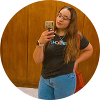 atom bio de Angela Nuñez