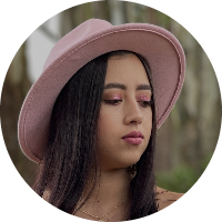 atom bio de Dahiana Castro