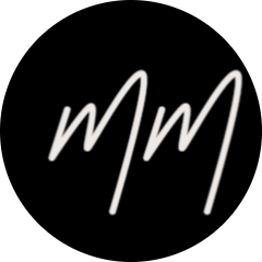 atom bio de Mystique makeup studio