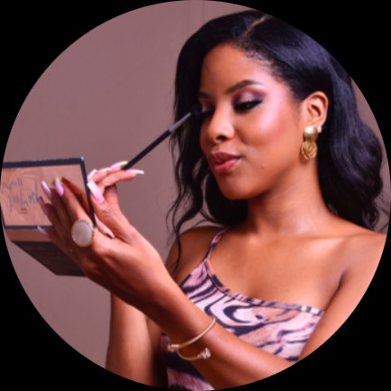atom bio de Piel Morena Makeup Studio