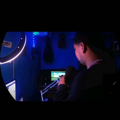 atom bio de Mc Conlley